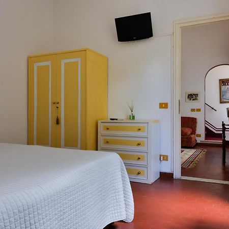 Hotel Club I Pini - Residenza D'Epoca In Versilia Лідо-ді-Камайоре Екстер'єр фото