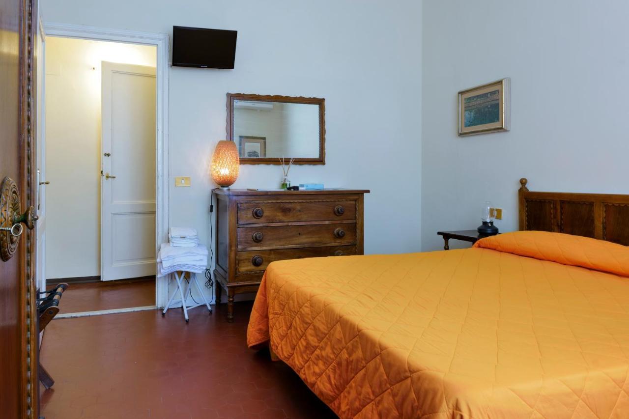Hotel Club I Pini - Residenza D'Epoca In Versilia Лідо-ді-Камайоре Екстер'єр фото