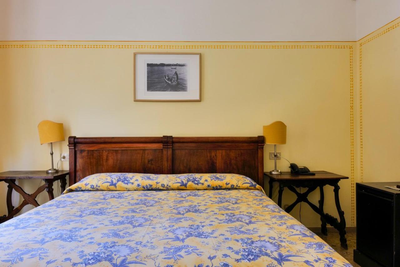 Hotel Club I Pini - Residenza D'Epoca In Versilia Лідо-ді-Камайоре Екстер'єр фото