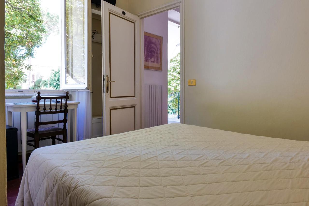 Hotel Club I Pini - Residenza D'Epoca In Versilia Лідо-ді-Камайоре Екстер'єр фото