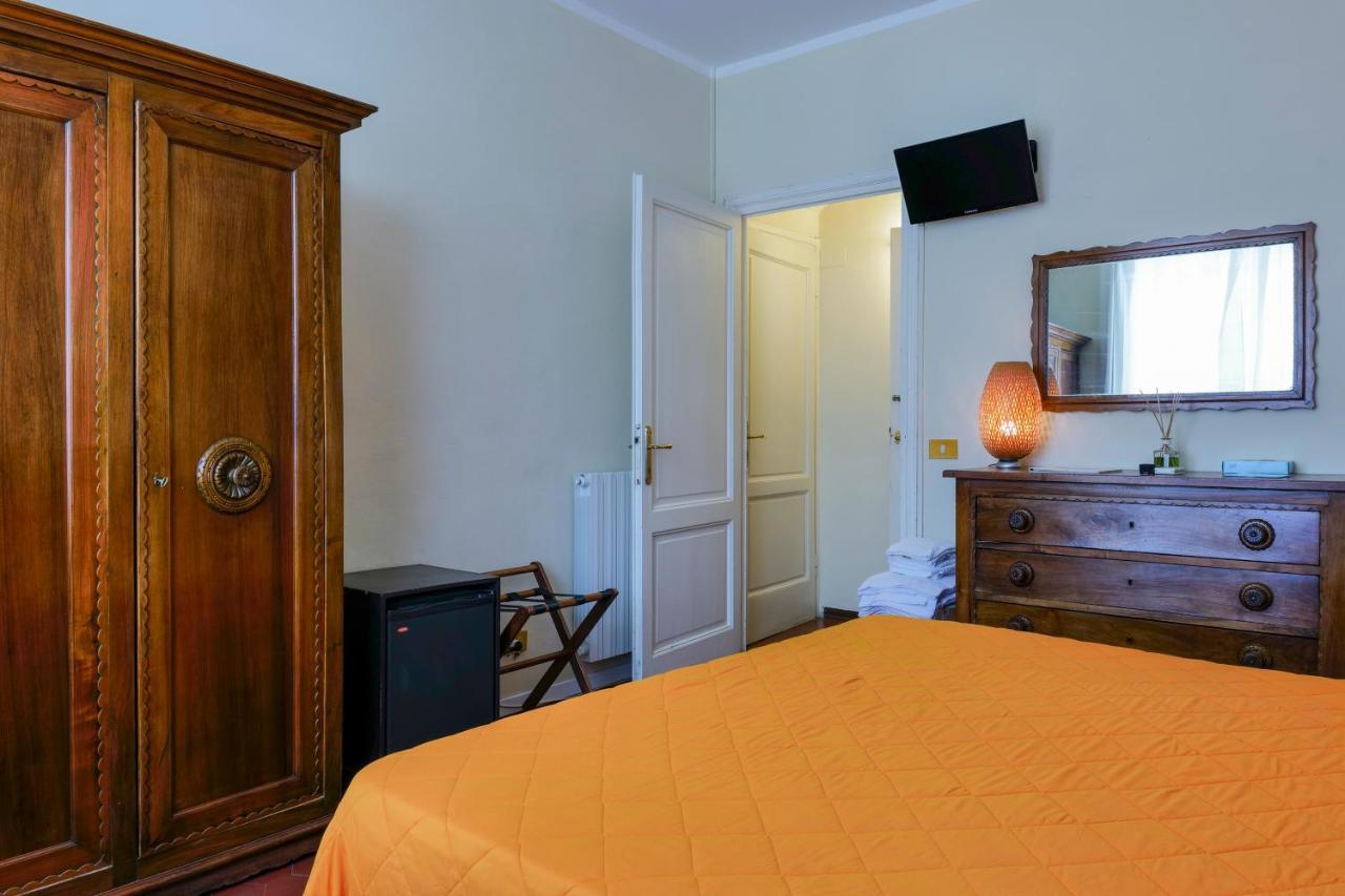 Hotel Club I Pini - Residenza D'Epoca In Versilia Лідо-ді-Камайоре Екстер'єр фото